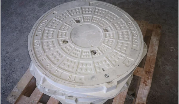 KOMPOZİT RÖGAR KAPAK